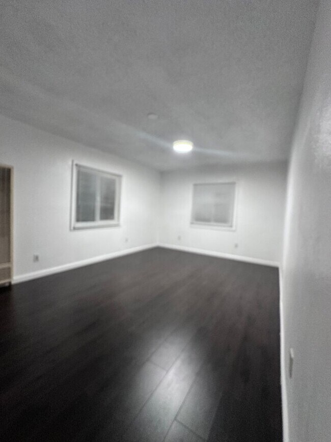 Building Photo - Charming 3-bedroom, 1-bath manufactured home on a spacious ½-acre lot!