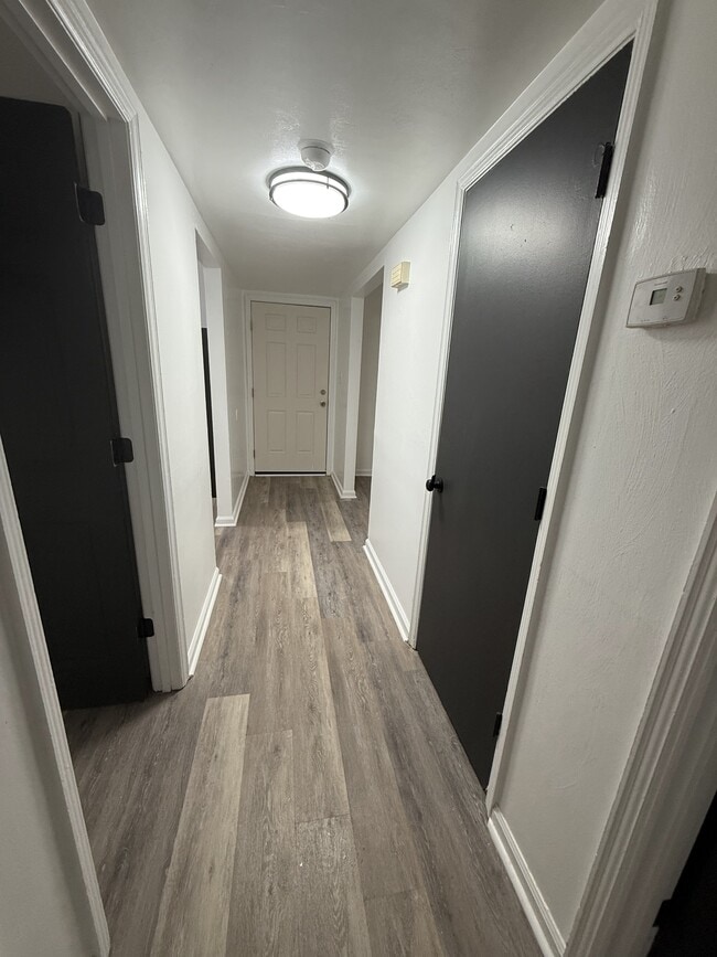 Building Photo - 62 Birchwood Ln