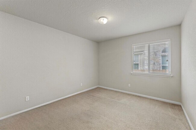 Building Photo - 410 Brazoria Trail