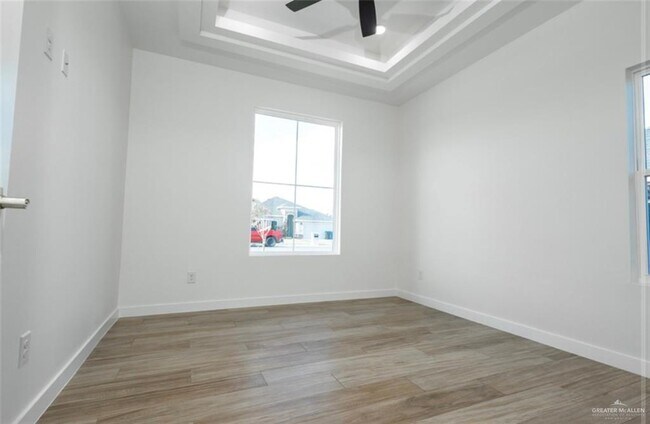 Building Photo - 1709 Providence Ave