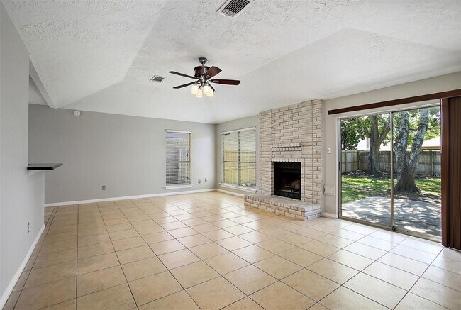 Building Photo - 419 Heatherwood Ct
