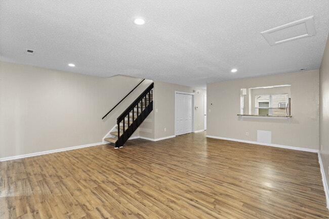 Building Photo - !Wow! Updated townhouse for rent Virginia Beach