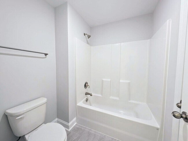 Building Photo - Barrington Dream Home