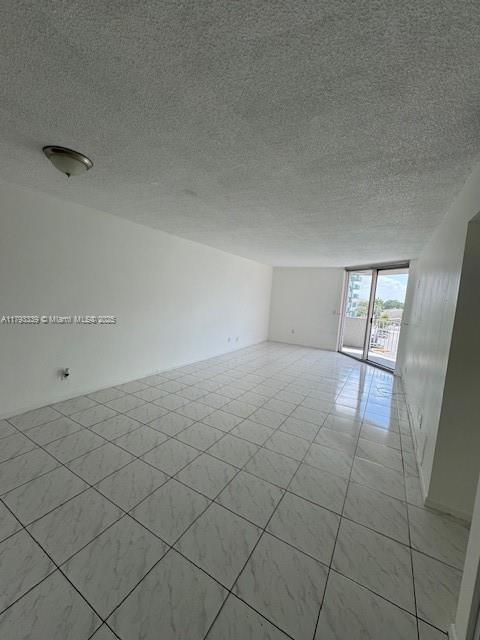Building Photo - 1750 W 46th St
