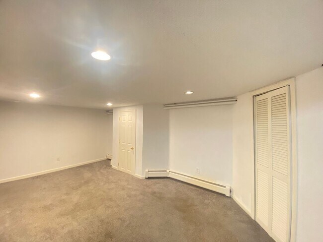 Building Photo - 94 Millville St