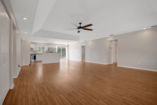 Building Photo - Spacious 4BR House in Citra