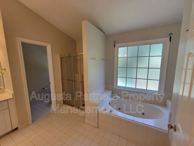 Building Photo - 3719 El Cordero Ranch Springs Rd