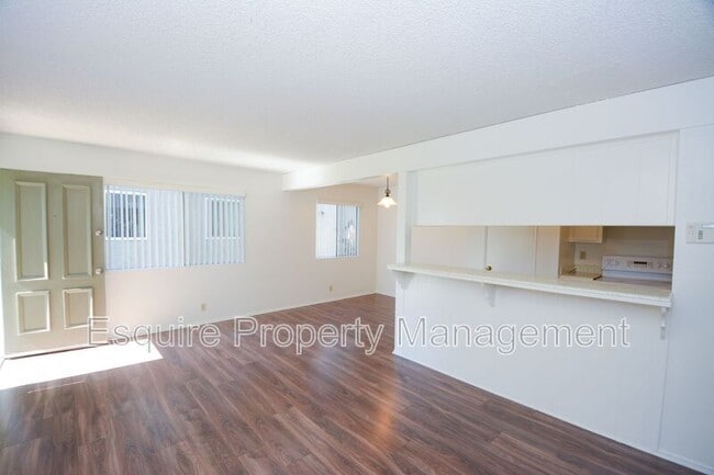 Building Photo - 1202 Portola Rd