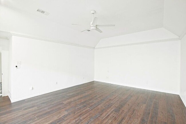 Building Photo - 3217 Squireswood Dr