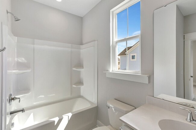 Building Photo - "Resort-Style Living Begins Right at Your ...