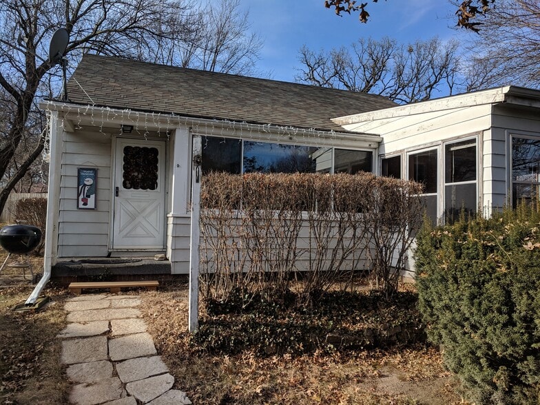 Building Photo - 1601 Northwest Dr