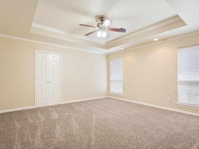 Building Photo - 912 Pawnee Trail