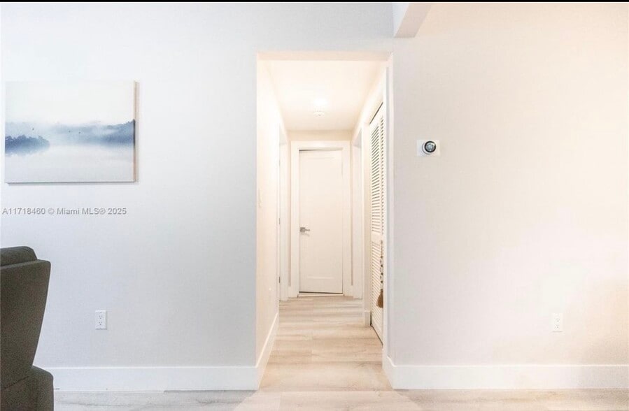 Building Photo - 240 SW 71st Ave