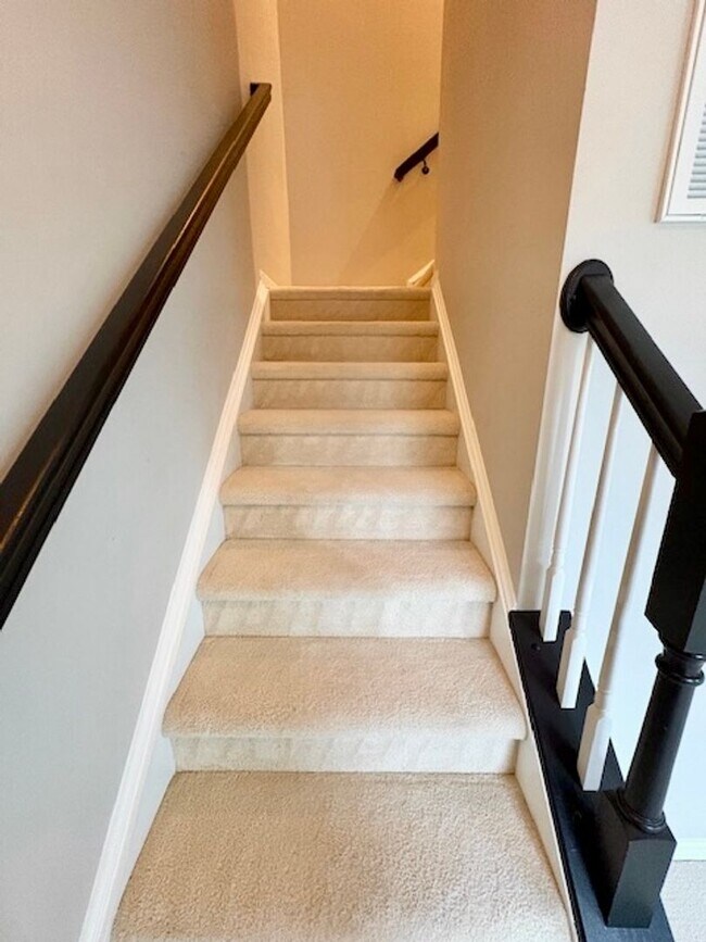 Building Photo - 3542 Spring Street S