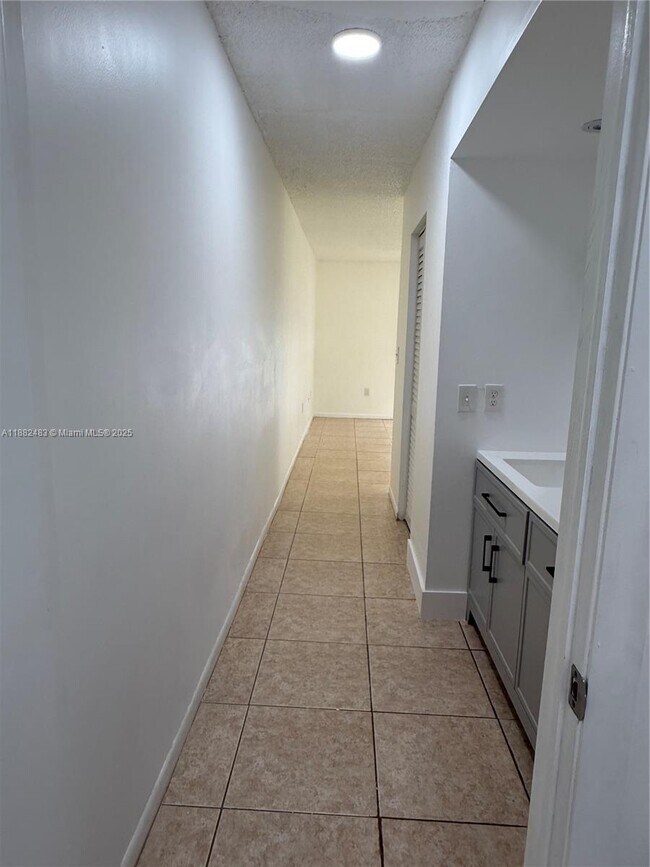 Building Photo - 14378 SW 96th Terrace