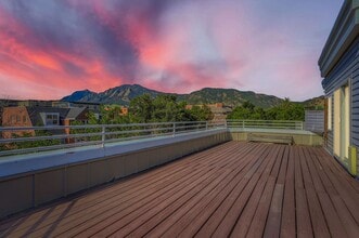 Building Photo - AMAZING LOCATION 2 Bed 2 Bath Condo In The Heart of Downtown Boulder