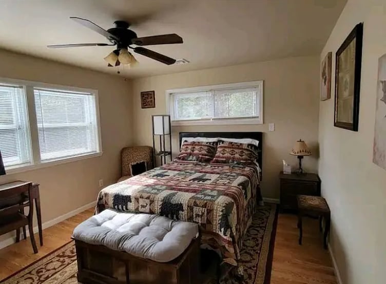 Main Bedroom - 172 Toles Hollow Rd