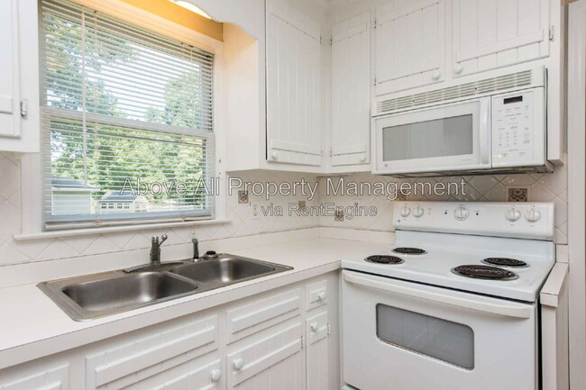 Building Photo - 408 Hunters Ridge Dr