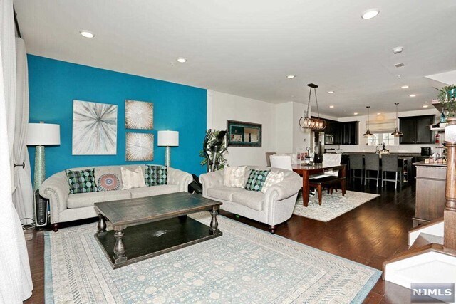 Building Photo - 4-12-30 30th St