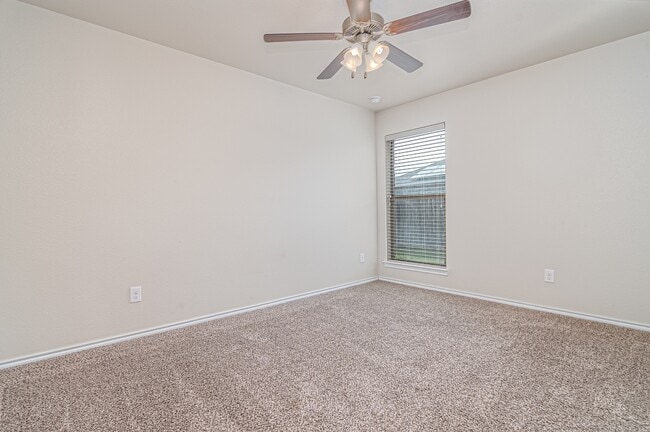 Building Photo - 6719 Yellow Rose Ct