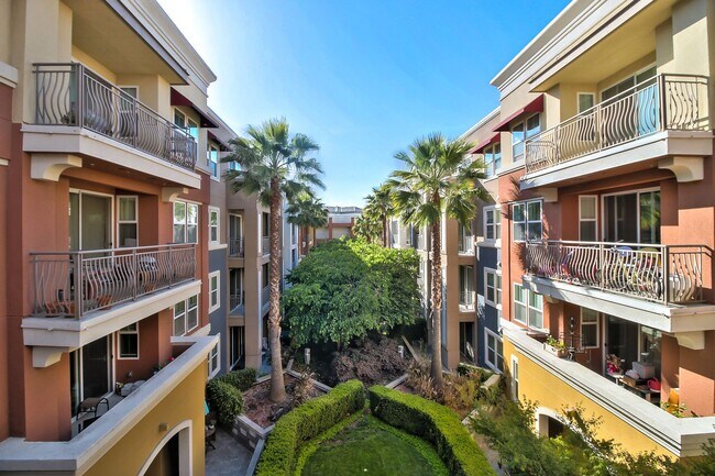 Building Photo - Luxury 2-Bedroom Monte Vista Condo with Downtown Views & Monthly House Cleaning Included