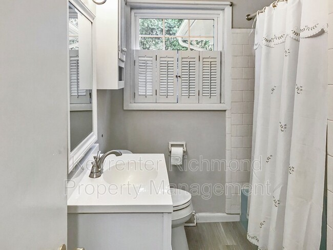 Building Photo - 9322 Huron Ave