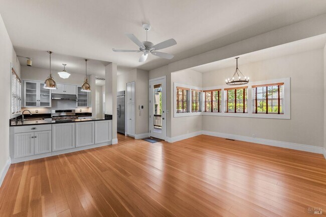 Building Photo - 1428 Allyn Ave