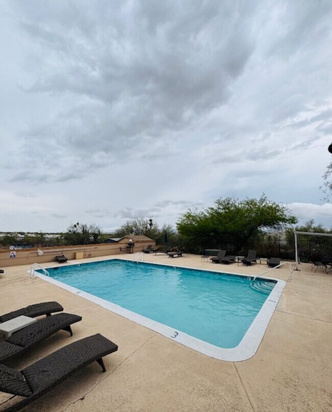Building Photo - Sunnyslope Apartments