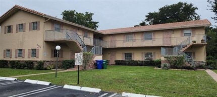 Building Photo - 8606 NW 35th St