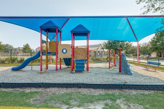 Building Photo - 11629 Champion Creek Dr
