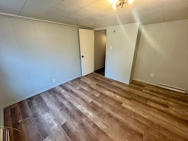 Building Photo - 470-474 Spang Avenue