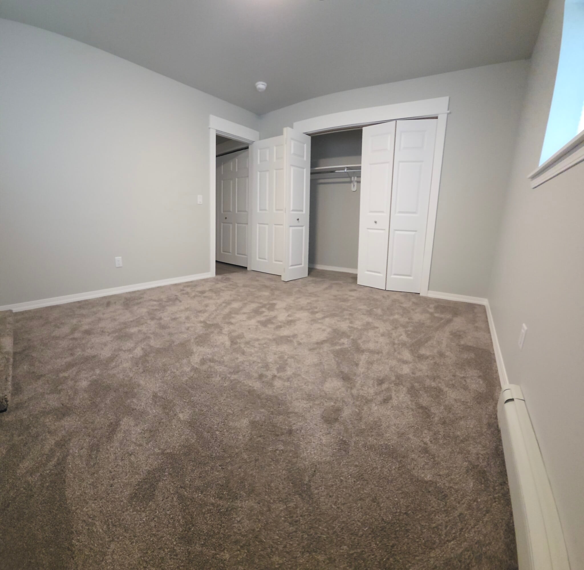 Building Photo - 405 S 20th Ave