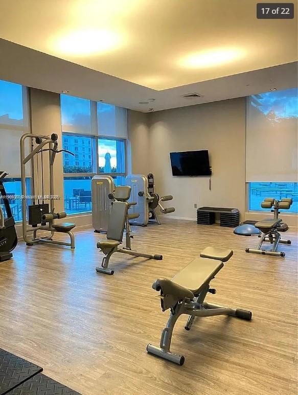 Building Photo - 1100 S Miami Ave