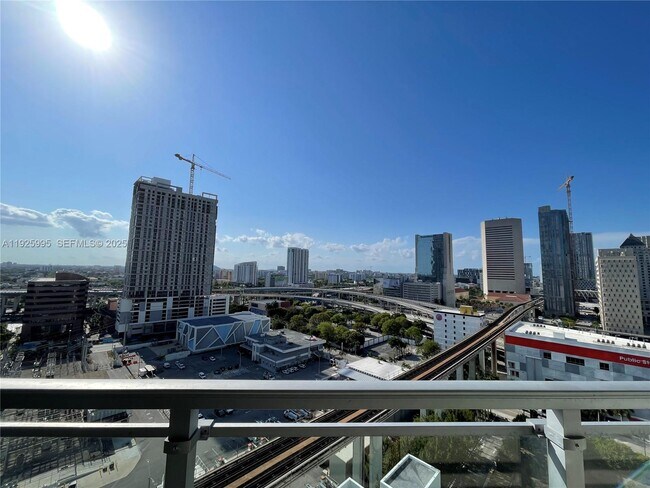 Building Photo - 90 SW 3rd St