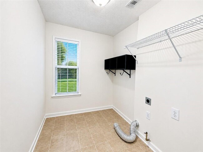Building Photo - 8835 Grappe Trace