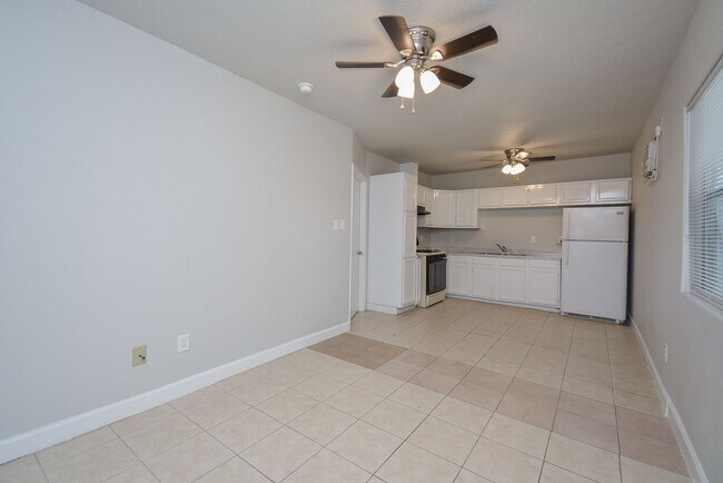 Building Photo - 2117 Thonig Rd