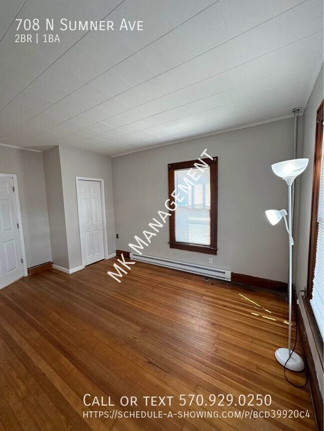 Building Photo - 2 bed /  bath