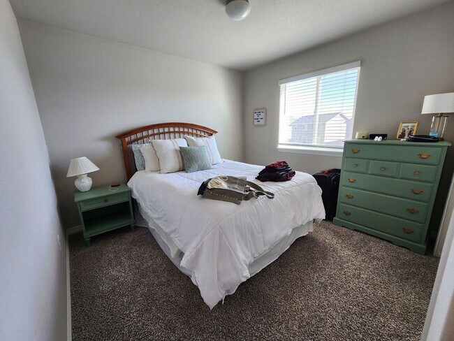 Building Photo - Beautiful 4-Bedroom Home in Lorson Ranch –...