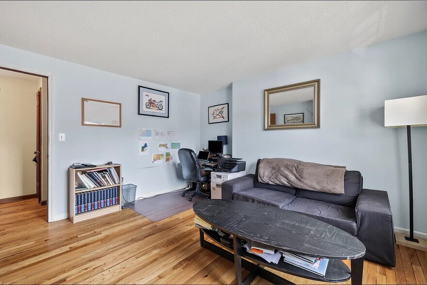 Building Photo - 1293 New Britain Ave