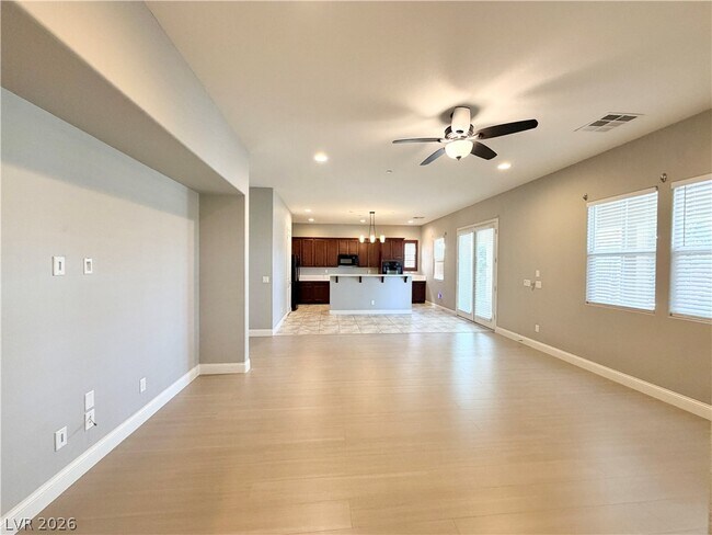 Building Photo - 2117 Thames View St