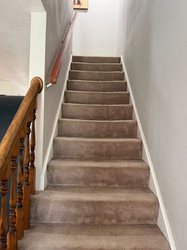 Building Photo - Rosemont Forrest-Three Bedroom End Unit Townhome