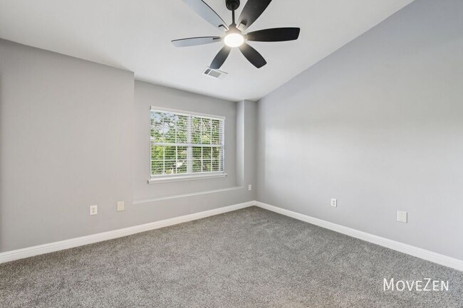 Building Photo - 12315 Bluestem Ln