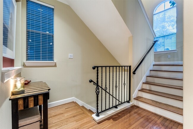 Building Photo - 4512 Rose St