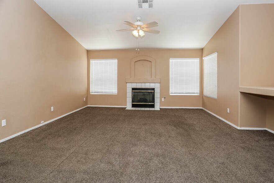 Building Photo - 607 Park Landing Ct