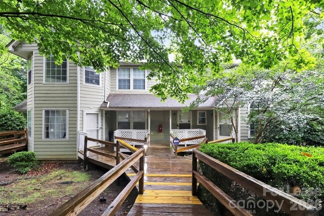 Building Photo - 6510 Clavell Ln