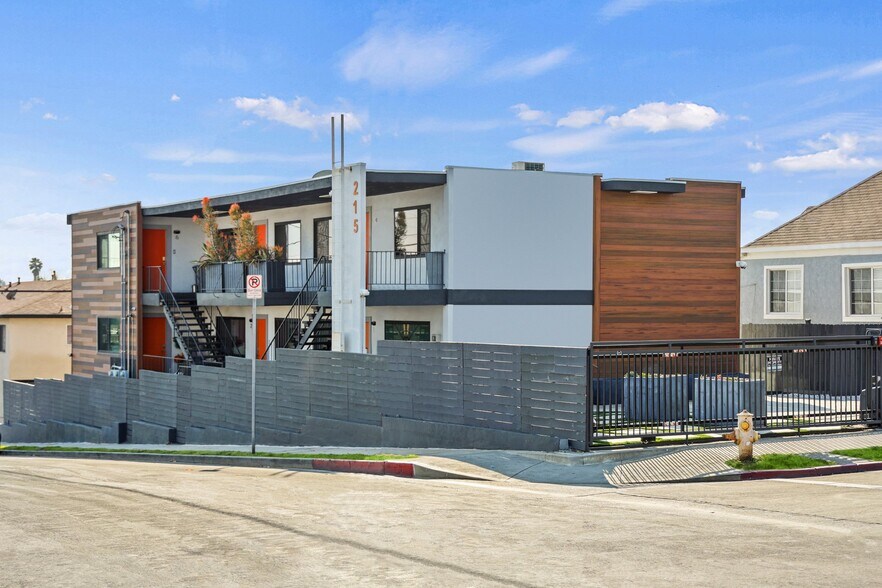 Building Photo - 215 N Fickett St