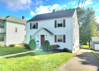 Driveway - 508 S Quaker Ln