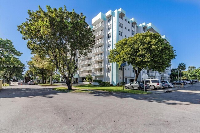 Building Photo - 15600 NW 7th Ave