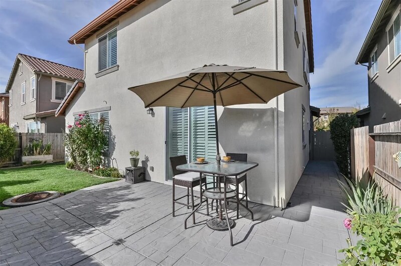 Building Photo - 1392 Violet Way