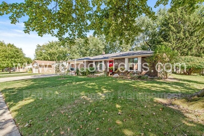 Building Photo - 8635 Bishops Ln